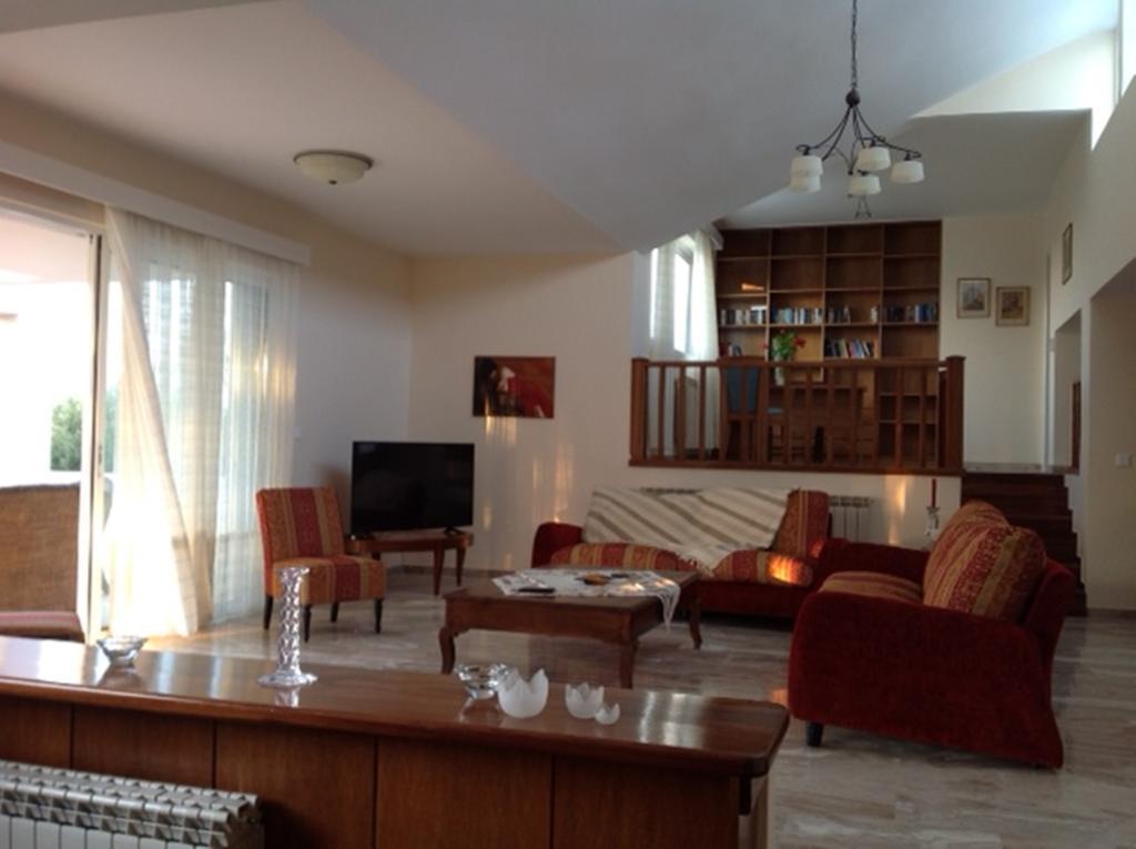 מסטיכרי Villa Leonidas מראה חיצוני תמונה