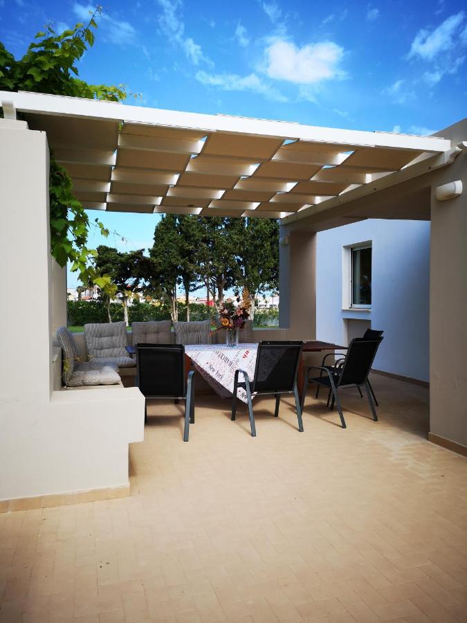 מסטיכרי Villa Leonidas מראה חיצוני תמונה